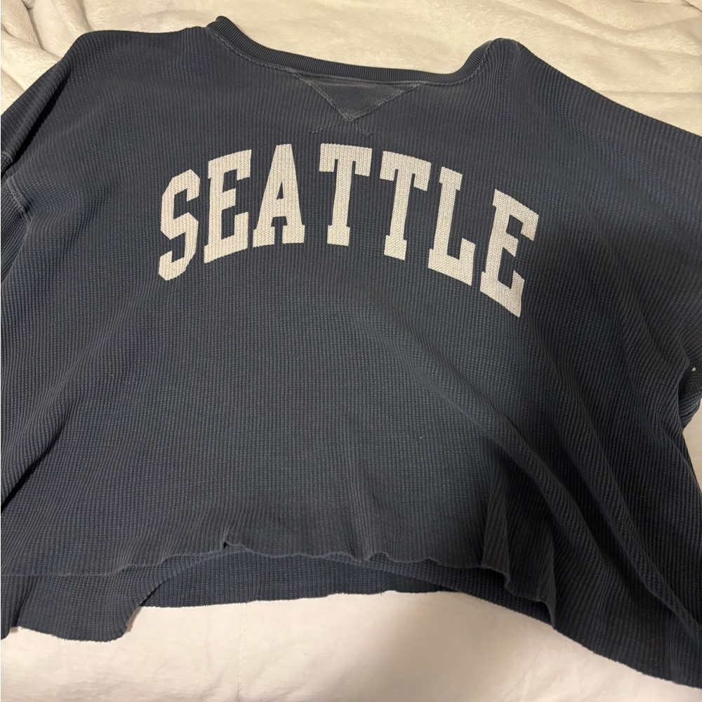 brandy melville seattle waffle  long sleeve